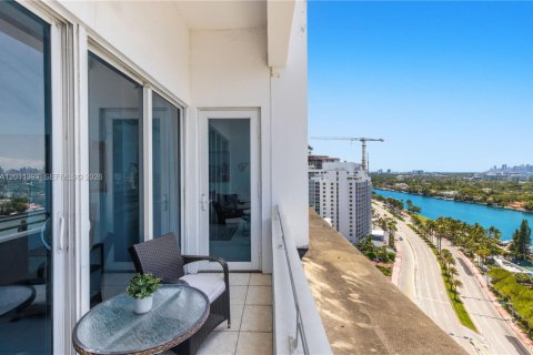 Condo in Miami Beach, Florida, 1 bedroom  № 2075347 - photo 30