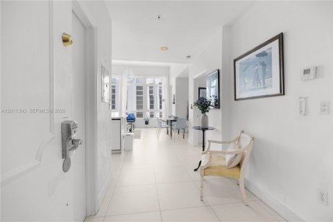Condo in Miami Beach, Florida, 1 bedroom  № 2075347 - photo 5