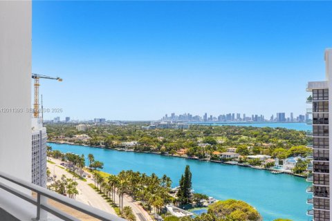Condo in Miami Beach, Florida, 1 bedroom  № 2075347 - photo 3