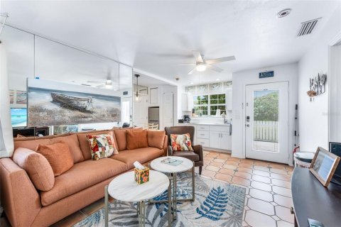 Duplex à vendre à Flagler Beach, Floride: 3 chambres, 141.03 m2 № 2126265 - photo 10
