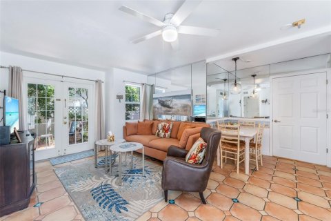 Duplex à vendre à Flagler Beach, Floride: 3 chambres, 141.03 m2 № 2126265 - photo 9