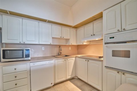 Купить кондоминиум в Санни-Айлс-Бич, Флорида 3 комнаты, 92.9м2, № 2083021 - фото 4