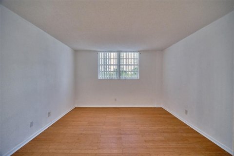 Купить кондоминиум в Санни-Айлс-Бич, Флорида 3 комнаты, 92.9м2, № 2083021 - фото 7