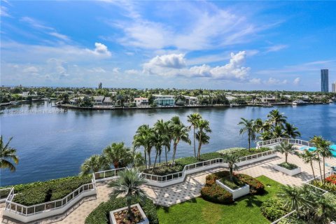 Condominio en venta en Aventura, Florida, 2 dormitorios, 220.18 m2 № 1935241 - foto 3