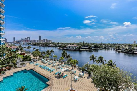 Condominio en venta en Aventura, Florida, 2 dormitorios, 220.18 m2 № 1935241 - foto 6