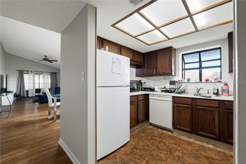 Condo in Clearwater, Florida, 2 bedrooms  № 1837532 - photo 5
