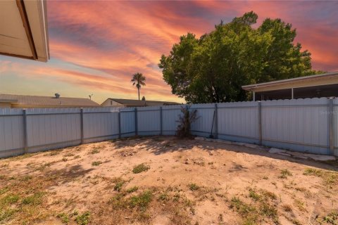 Casa en venta en Port Richey, Florida, 3 dormitorios, 153.2 m2 № 2202547 - foto 30