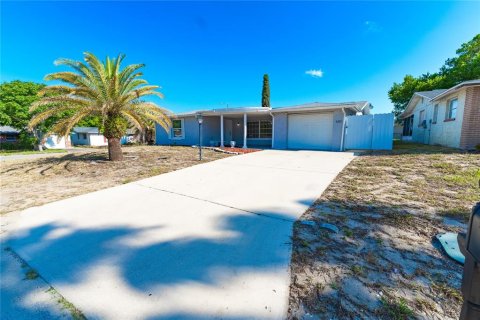 Casa en venta en Port Richey, Florida, 3 dormitorios, 153.2 m2 № 2202547 - foto 2