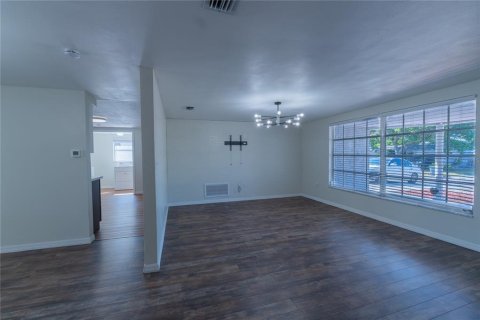 Casa en venta en Port Richey, Florida, 3 dormitorios, 153.2 m2 № 2202547 - foto 6