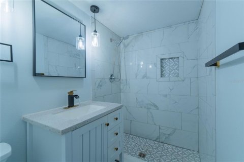 Casa en venta en Port Richey, Florida, 3 dormitorios, 153.2 m2 № 2202547 - foto 19