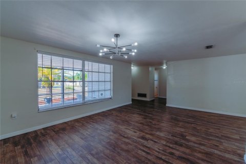 Casa en venta en Port Richey, Florida, 3 dormitorios, 153.2 m2 № 2202547 - foto 7