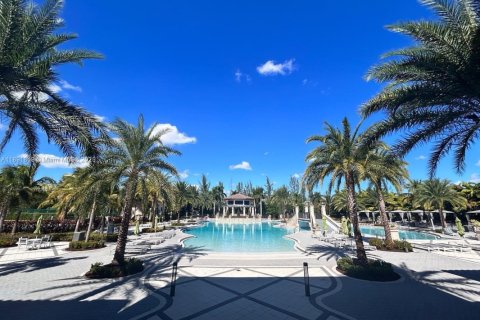 Apartment in Doral, Florida 2 bedrooms, 105.44 sq.m. № 1944140 - photo 13
