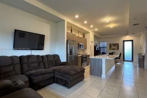 Apartment in Doral, Florida 2 bedrooms, 105.44 sq.m. № 1944140 - photo 4
