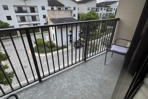 Apartment in Doral, Florida 2 bedrooms, 105.44 sq.m. № 1944140 - photo 10