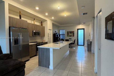 Apartment in Doral, Florida 2 bedrooms, 105.44 sq.m. № 1944140 - photo 3