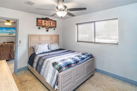 House in Miami Gardens, Florida 4 bedrooms, 113.81 sq.m. № 1992116 - photo 14