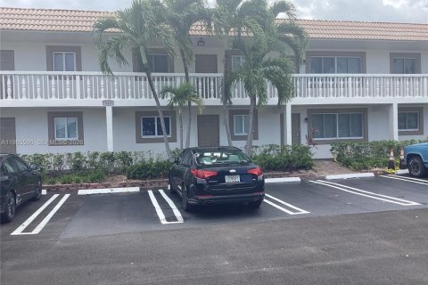Copropriété à vendre à Pompano Beach, Floride: 2 chambres, 85.19 m2 № 2081224 - photo 8