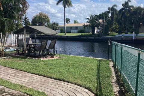 Copropriété à vendre à Pompano Beach, Floride: 2 chambres, 85.19 m2 № 2081224 - photo 4