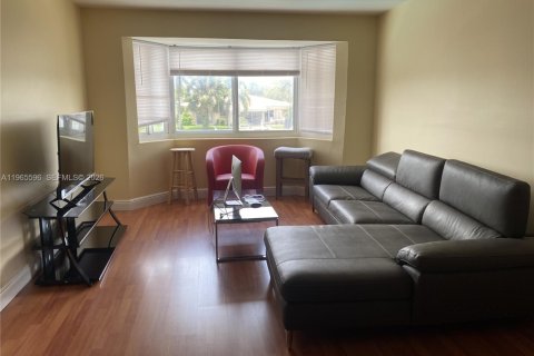 Copropriété à vendre à Pompano Beach, Floride: 2 chambres, 85.19 m2 № 2081224 - photo 22