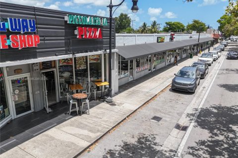 Commercial property in Miami, Florida № 1980576 - photo 4