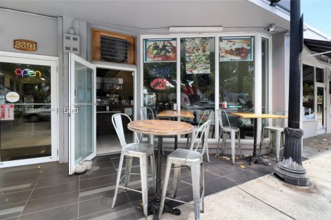 Commercial property in Miami, Florida № 1980576 - photo 10