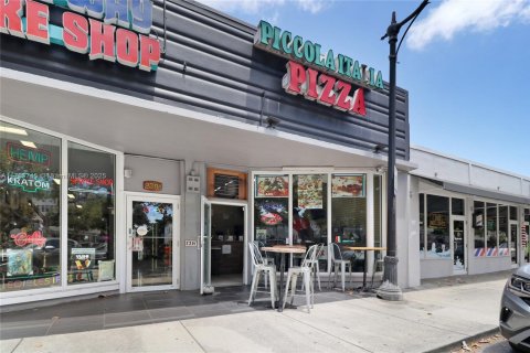 Commercial property in Miami, Florida № 1980576 - photo 3