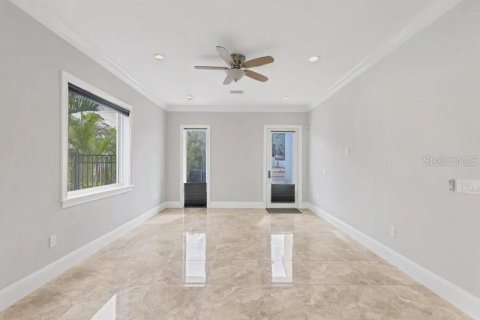 House in Sarasota, Florida 4 bedrooms, 263.47 sq.m. № 1618853 - photo 6