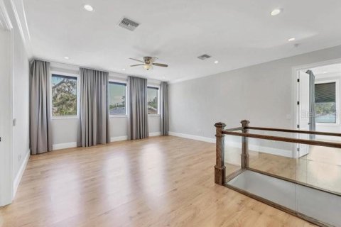House in Sarasota, Florida 4 bedrooms, 263.47 sq.m. № 1618853 - photo 16