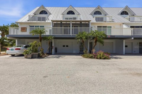 Townhouse in Englewood, Florida 3 bedrooms, 140.84 sq.m. № 2196278 - photo 17
