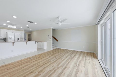 Townhouse in Englewood, Florida 3 bedrooms, 140.84 sq.m. № 2196278 - photo 20