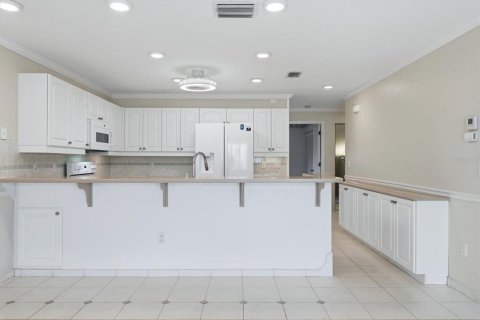Townhouse in Englewood, Florida 3 bedrooms, 140.84 sq.m. № 2196278 - photo 22