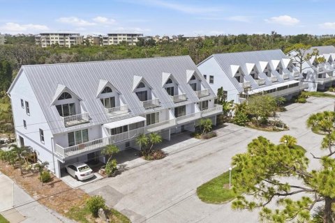Townhouse in Englewood, Florida 3 bedrooms, 140.84 sq.m. № 2196278 - photo 12