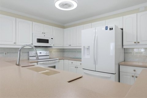 Townhouse in Englewood, Florida 3 bedrooms, 140.84 sq.m. № 2196278 - photo 24