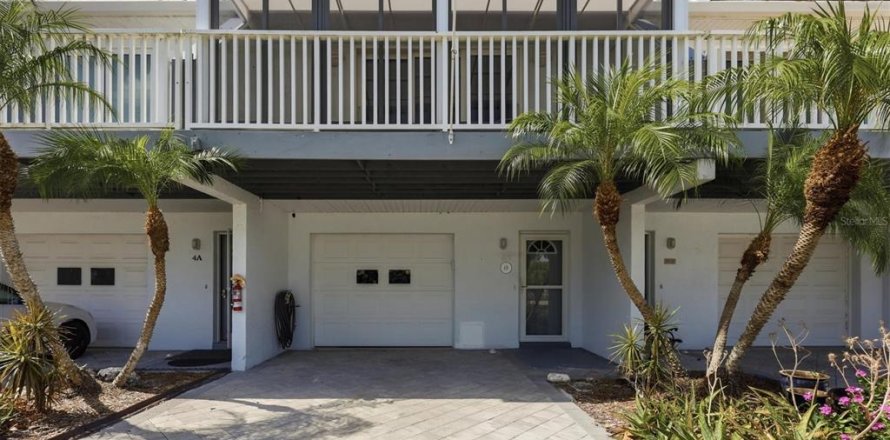 Townhouse in Englewood, Florida 3 bedrooms, 140.84 sq.m. № 2196278