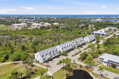 Townhouse in Englewood, Florida 3 bedrooms, 140.84 sq.m. № 2196278 - photo 9