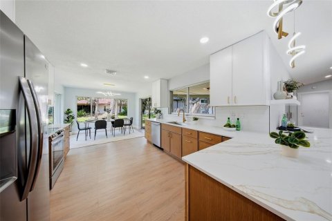 Villa ou maison à vendre à New Port Richey, Floride: 3 chambres, 162.95 m2 № 2151941 - photo 15