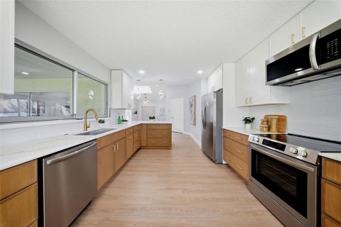 Villa ou maison à vendre à New Port Richey, Floride: 3 chambres, 162.95 m2 № 2151941 - photo 10