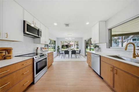 Villa ou maison à vendre à New Port Richey, Floride: 3 chambres, 162.95 m2 № 2151941 - photo 11