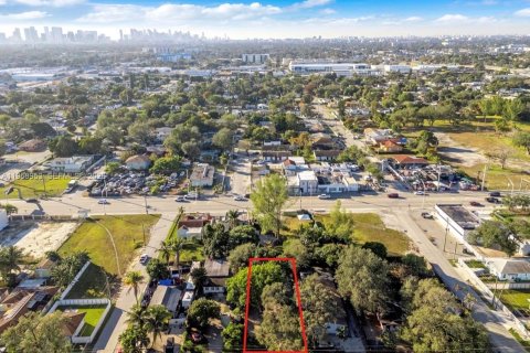 Villa ou maison à louer à Miami, Floride: 4 chambres, 139.82 m2 № 2024008 - photo 20