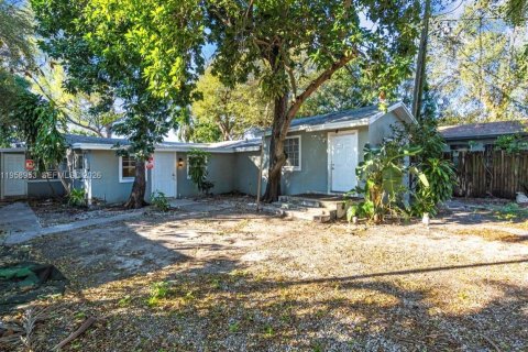 Villa ou maison à Miami, Floride 4 chambres, 139.82 m2 № 2024008