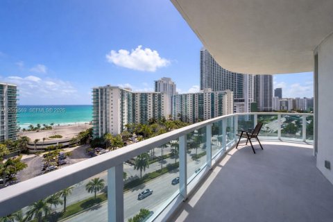 Copropriété à vendre à Hollywood, Floride: 2 chambres, 123.84 m2 № 2076520 - photo 7