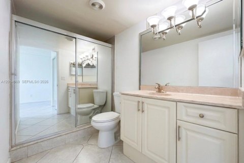 Copropriété à vendre à Hollywood, Floride: 2 chambres, 123.84 m2 № 2076520 - photo 5