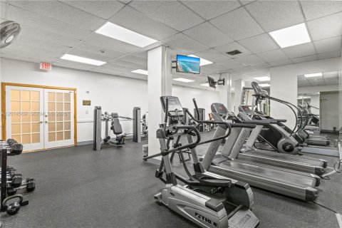 Copropriété à vendre à Hollywood, Floride: 2 chambres, 123.84 m2 № 2076520 - photo 13