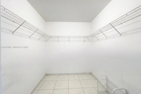 Copropriété à vendre à Hollywood, Floride: 2 chambres, 123.84 m2 № 2076520 - photo 6