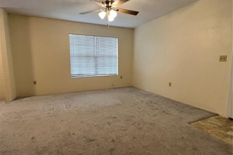 Appartement à louer à Gainesville, Floride: 2 chambres, 77.67 m2 № 230380 - photo 3