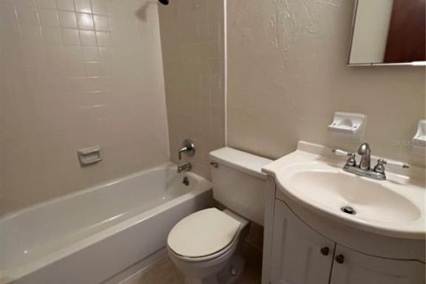 Appartement à louer à Gainesville, Floride: 2 chambres, 77.67 m2 № 230380 - photo 8