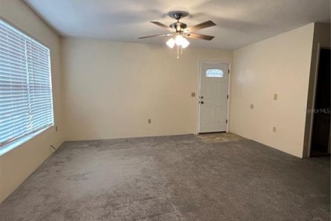 Appartement à louer à Gainesville, Floride: 2 chambres, 77.67 m2 № 230380 - photo 4