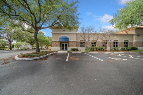 Propiedad comercial en alquiler en Saint Petersburg, Florida, 510.96 m2 № 1657317 - foto 7