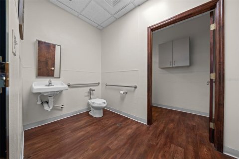 Propiedad comercial en alquiler en Saint Petersburg, Florida, 510.96 m2 № 1657317 - foto 16