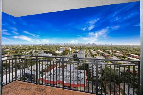 Condominio en venta en Coral Gables, Florida, 2 dormitorios, 104.61 m2 № 1992355 - foto 13